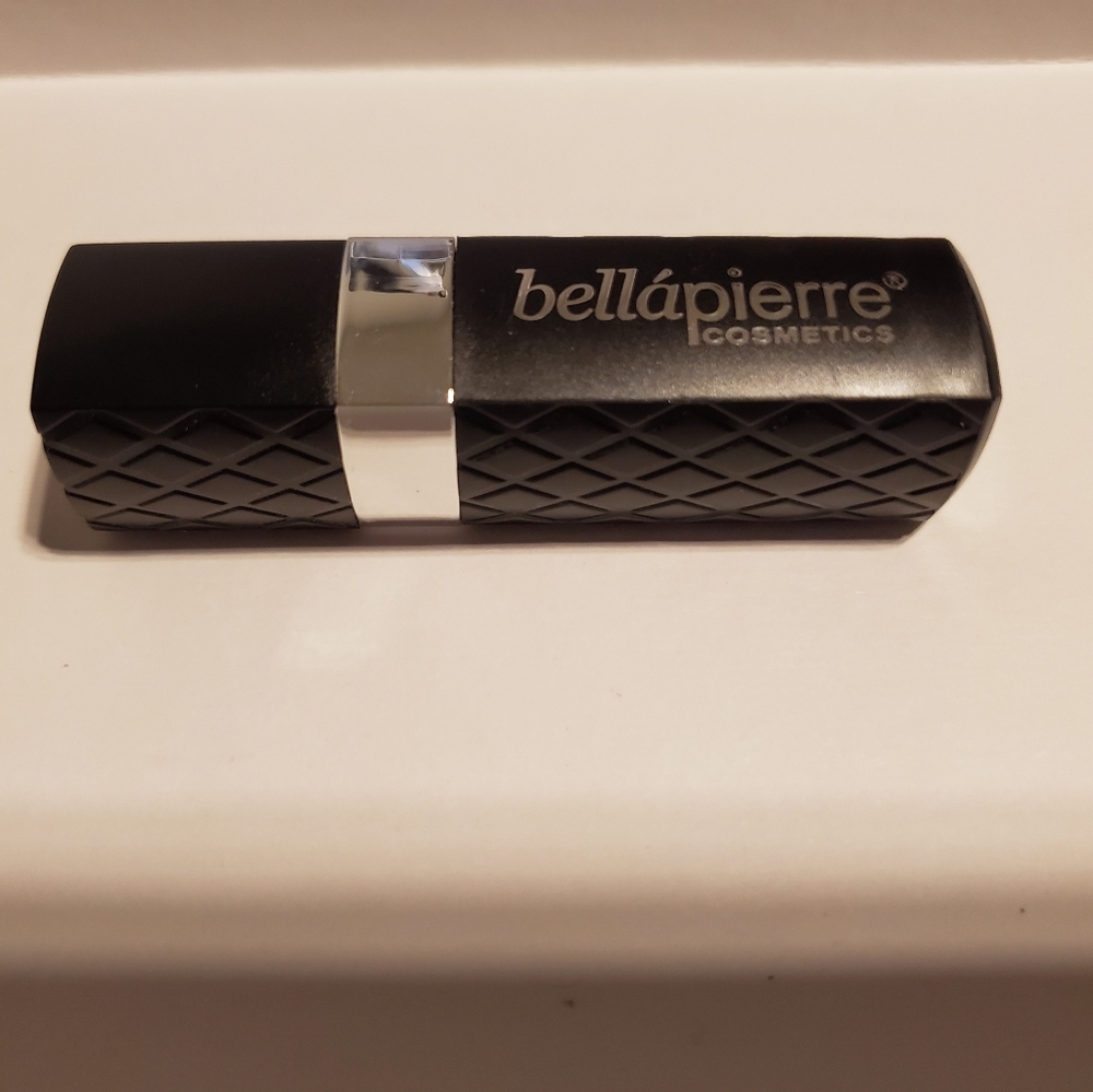 Bellapierre Mineral Lipstick in Envy